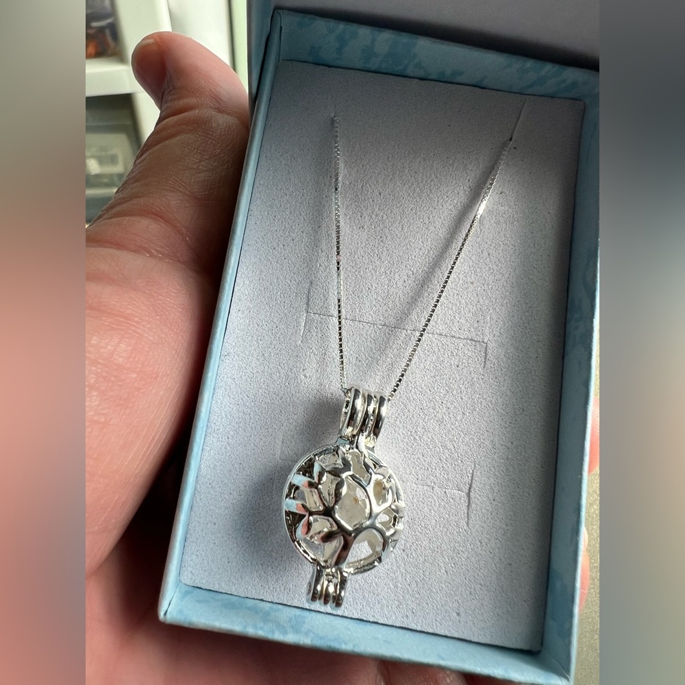 Tree of Life Phenakite /Phenacite locket - Picture 4 of 14